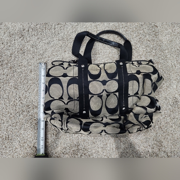 Coach Tote in Black and Gray Signature Print - Picture 4 of 6